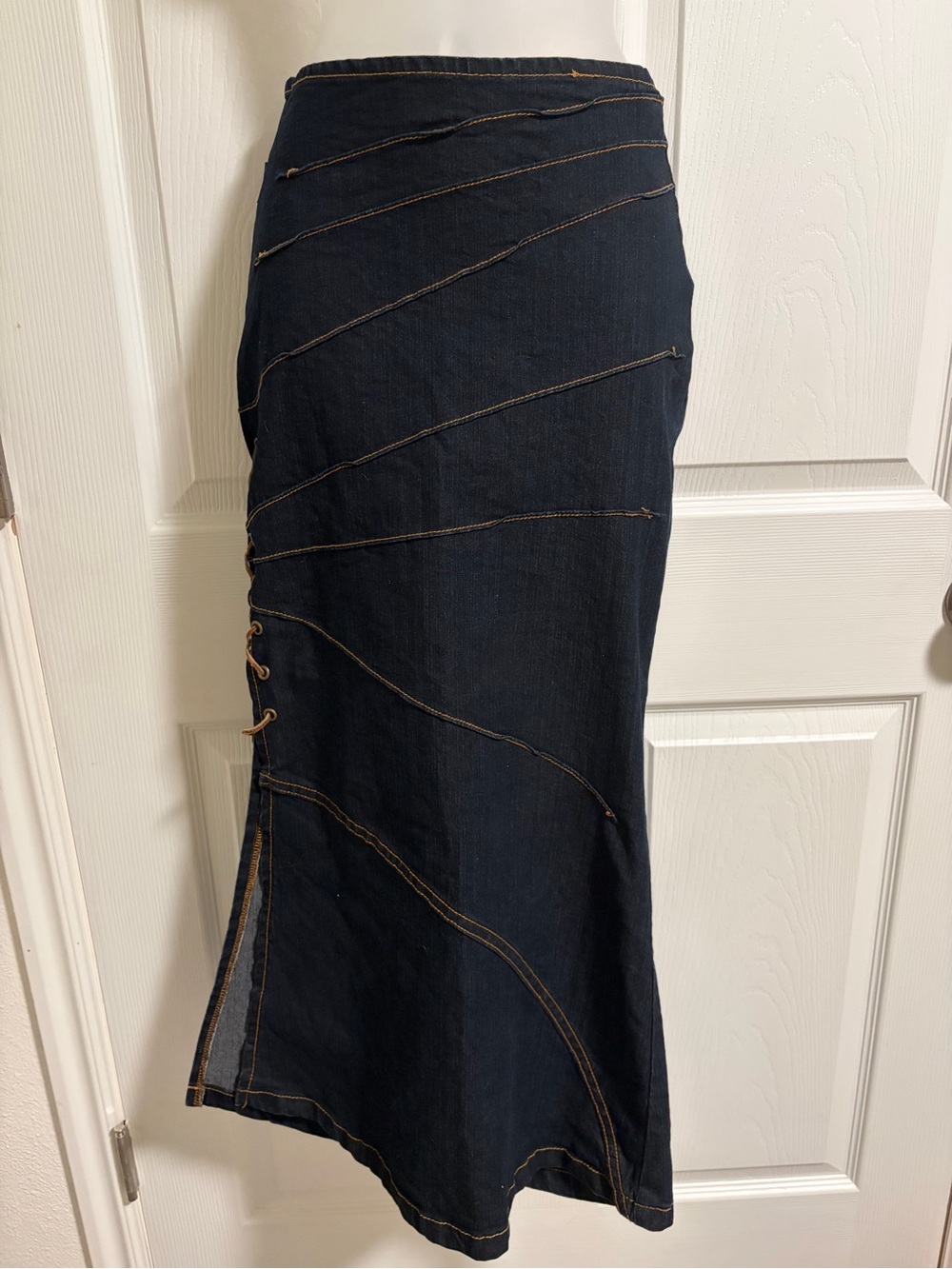 Vintage Y2K Watch LA Dark Blue Denim Maxi Skirt with Contrast Stitching